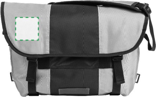 Sur la poche face avant