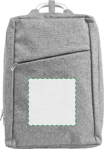 Sur la poche face avant