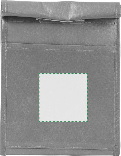 Sur la poche face avant