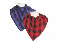 Foulard a carreaux, mesures : 70 x 70 x 100 cm.