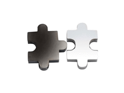 Pendentif acier puzzle b/n