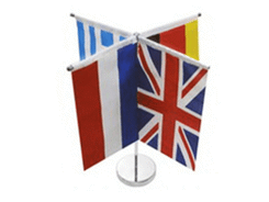 Quadruple drapeaux de table