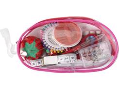 Set de couture dans un étui transparent zippé.