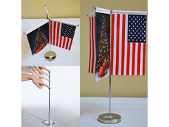 Triple drapeau de table ajustable